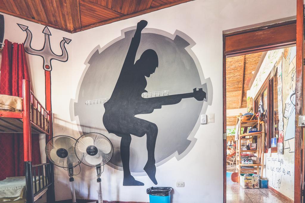 Pura Vida Hostel تاماريندو المظهر الخارجي الصورة