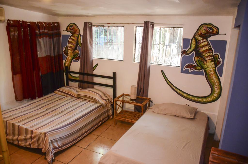 Pura Vida Hostel تاماريندو المظهر الخارجي الصورة