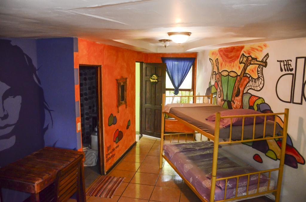 Pura Vida Hostel تاماريندو المظهر الخارجي الصورة